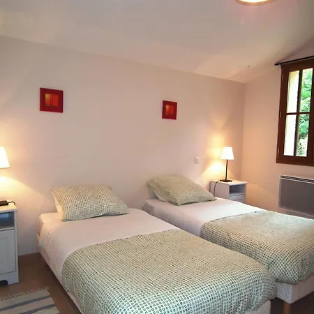 Domaene Mit Jacuzzi By Interhome 度假居 *