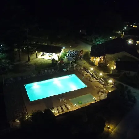 別荘 Domaene Mit Jacuzzi By Interhome