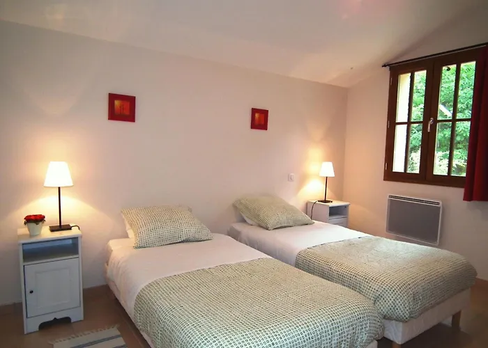 Domaene Mit Jacuzzi By Interhome 別荘 *