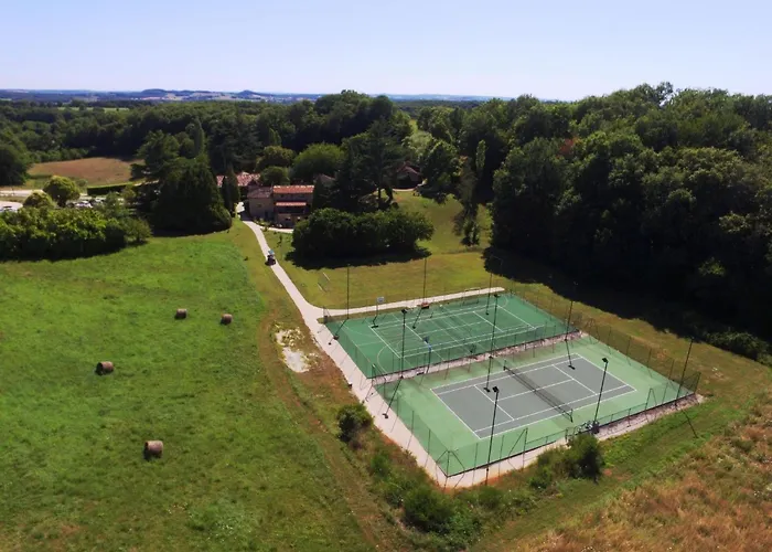 別荘 Domaene Mit Jacuzzi By Interhome Gavaudun