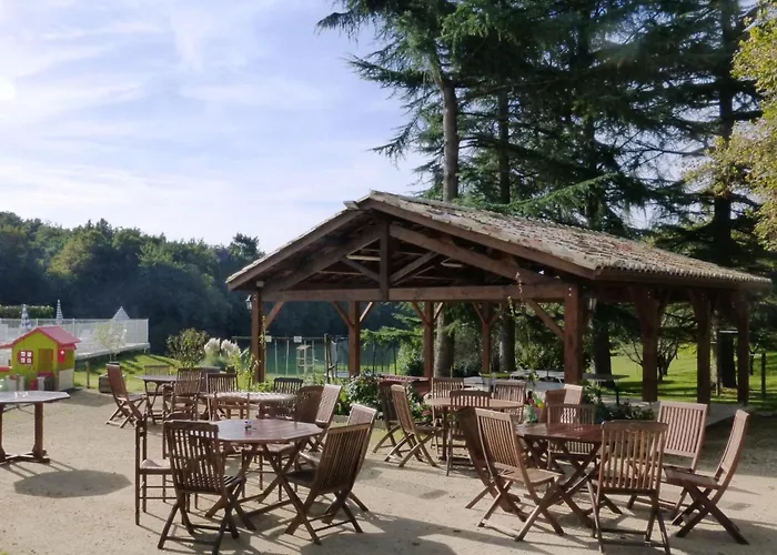 Domaene Mit Jacuzzi By Interhome 別荘 Gavaudun